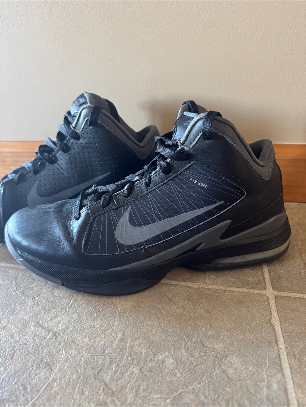 Nike Men’s Black and Gray Flywire Athletic Shoes